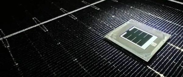 免费报告！实现商用钙钛矿/硅串联光伏技术的路线图