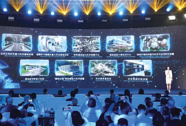 新华社《有一种研发叫&ldquo;深圳&rdquo;》，超滑所成深圳新型研发机构代表