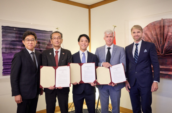 日本-丹麦量子技术合作再升级：雅库莫、NKT Photonics 与滨松光子学签署冷原子量子计算光学合作协议