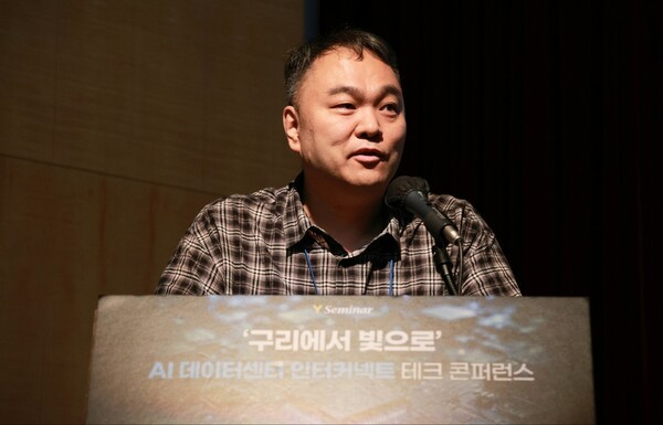 意法半导体押注硅光子，瞄准 AI 数据中心需求