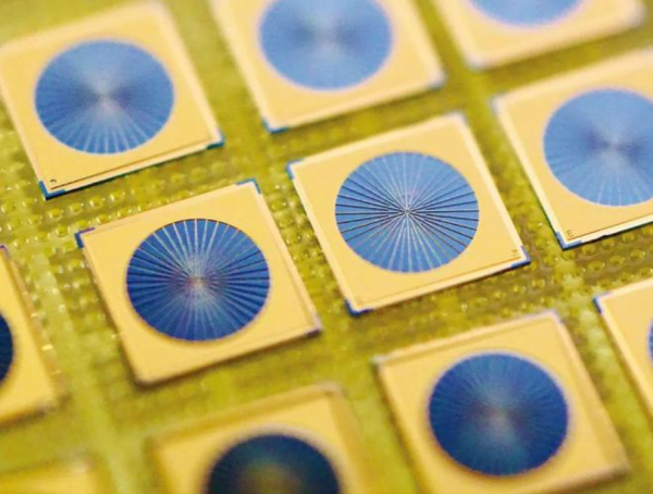 英国PCSEL技术先锋Vector Photonics 开发新型PCSEL封装技术，加速激光器规模化应用